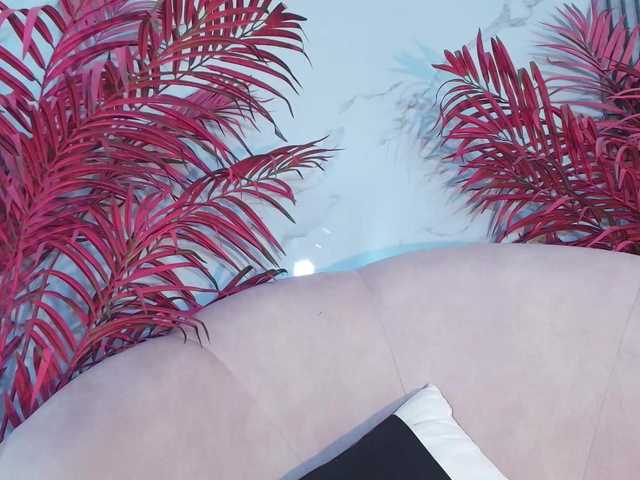 LizzyRaven live cam on BongaCams