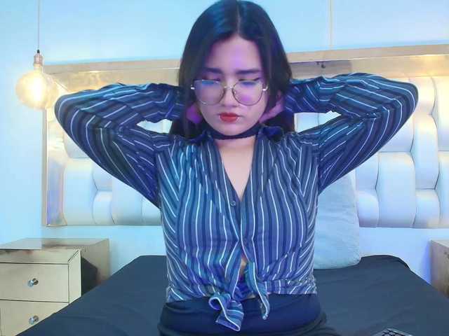 LizzyRaven live cam on BongaCams