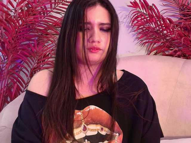 LizzyRaven live cam on BongaCams