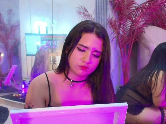 LizzyRaven live cam on BongaCams