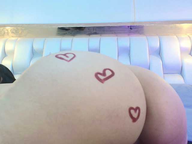 LizzyRaven live cam on BongaCams