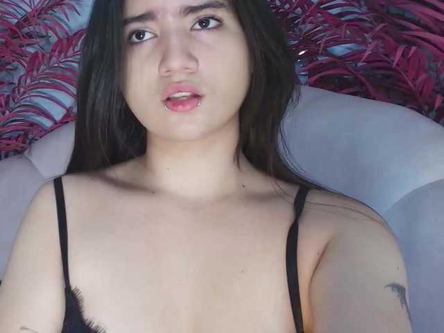 LizzyRaven live cam on BongaCams