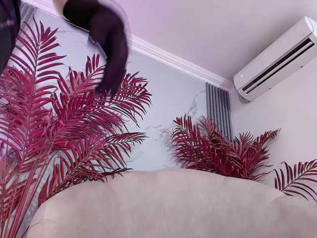 LizzyRaven live cam on BongaCams