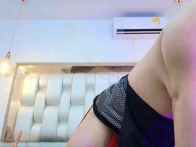LizzyRaven Live Webcam on BongaCams