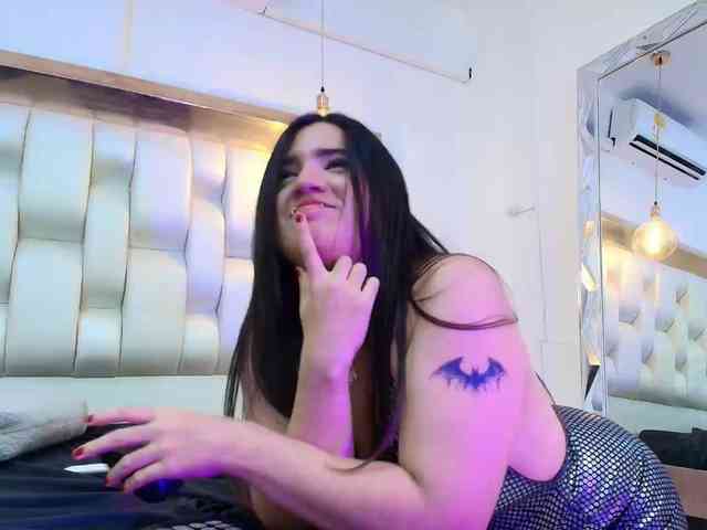 LizzyRaven Live Webcam on BongaCams