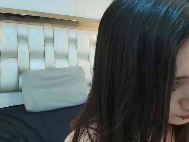 LizzyRaven webcam