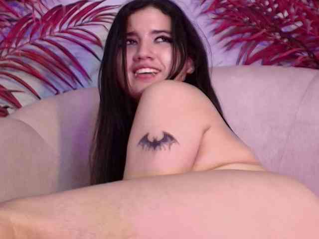 Model: LizzyRaven