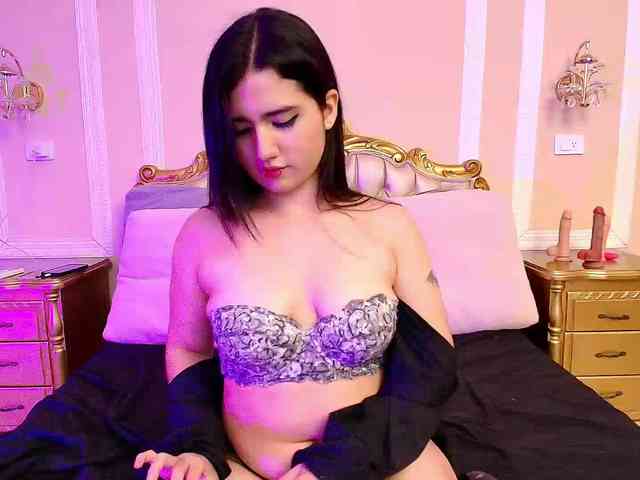 LizzyRaven webcam