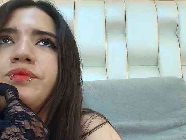 striptease web cam LizzyRaven