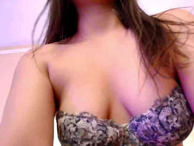 LizzyRaven webcam
