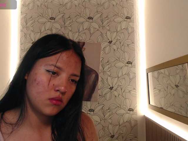Lutty-kimh live cam on BongaCams