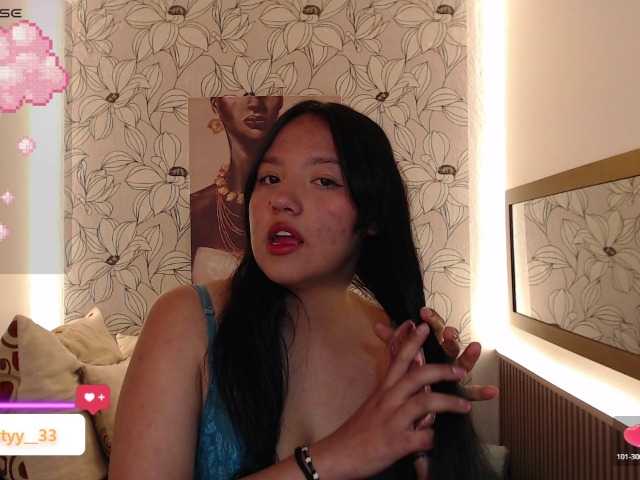 Lutty-kimh live cam on BongaCams