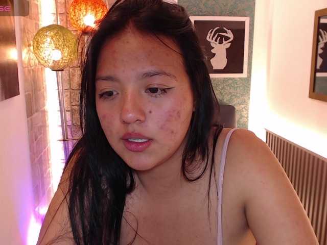 Lutty-kimh live cam on BongaCams