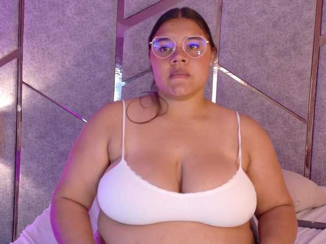 Layla-Hot live cam on BongaCams