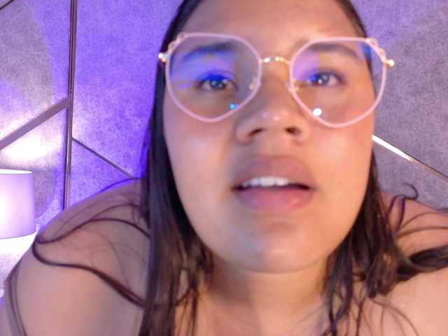 Layla-Hot live cam on BongaCams