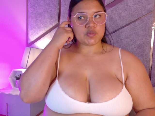 Layla-Hot live cam on BongaCams