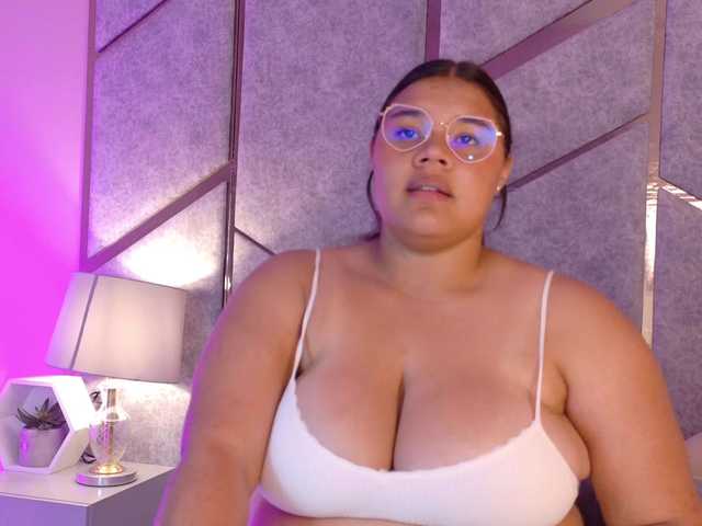 Layla-Hot live cam on BongaCams