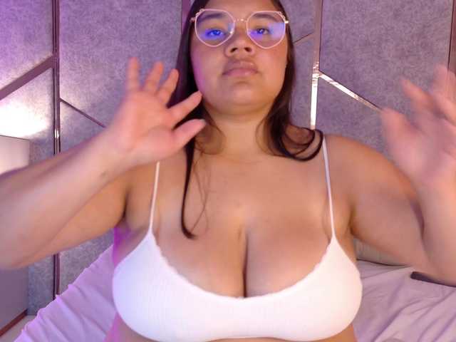Layla-Hot live cam on BongaCams