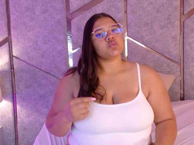Layla-Hot