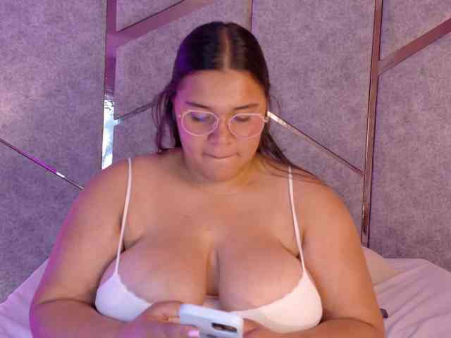 Layla-Hot
