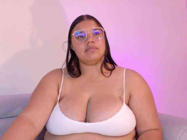 Layla-Hot