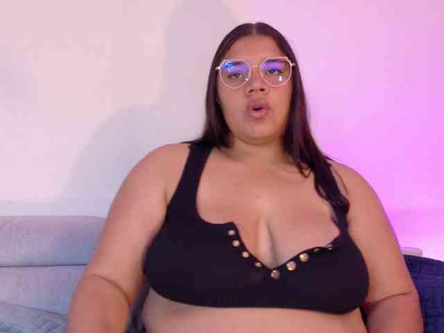 Layla-Hot