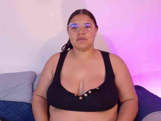 Layla-Hot
