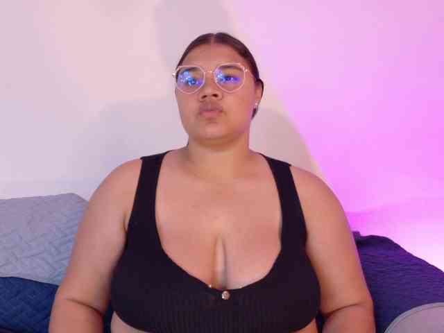 Layla-Hot
