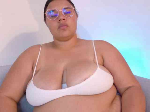 Layla-Hot
