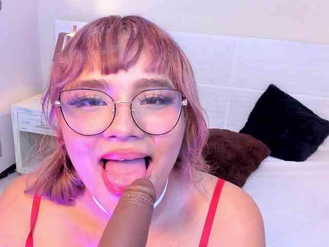 Evaa-Holly webcam