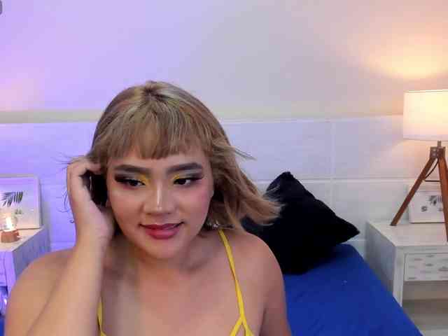 Evaa-Holly webcam