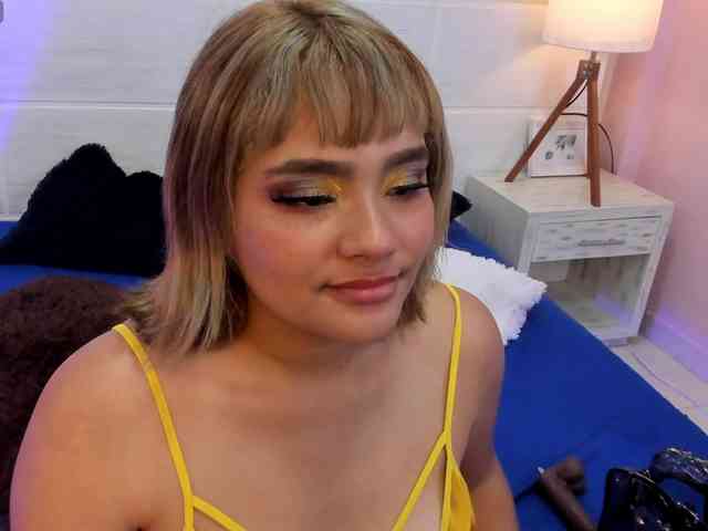 Evaa-Holly webcam