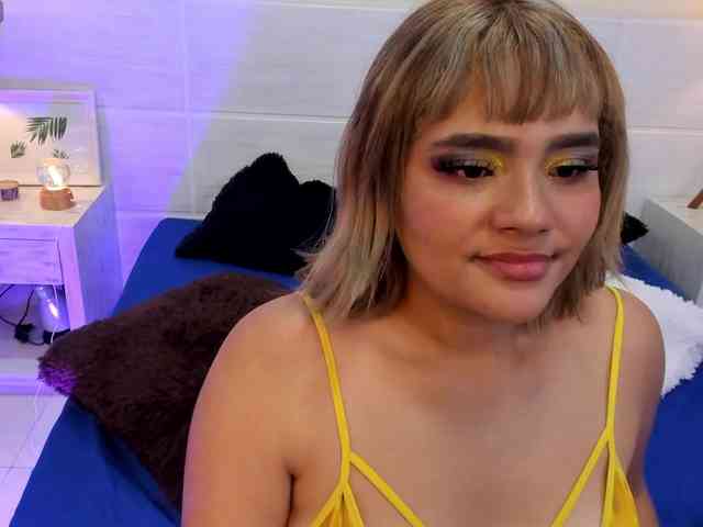 Evaa-Holly webcam