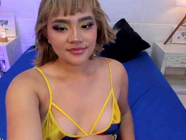 Evaa-Holly webcam