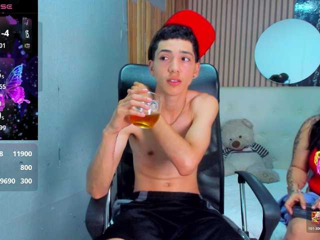 CoupleNextDoorX live cam on BongaCams