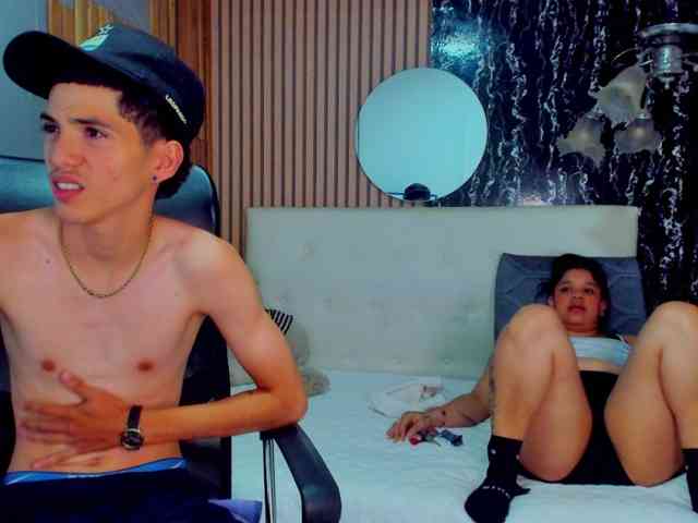 CoupleNextDoorX Sex Cam Show
