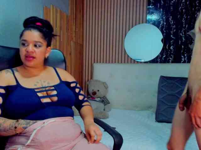 CoupleNextDoorX Sex Cam Show