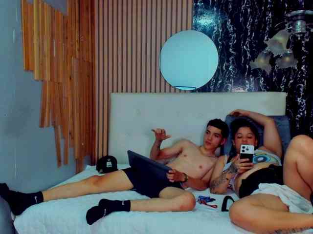 CoupleNextDoorX webcam