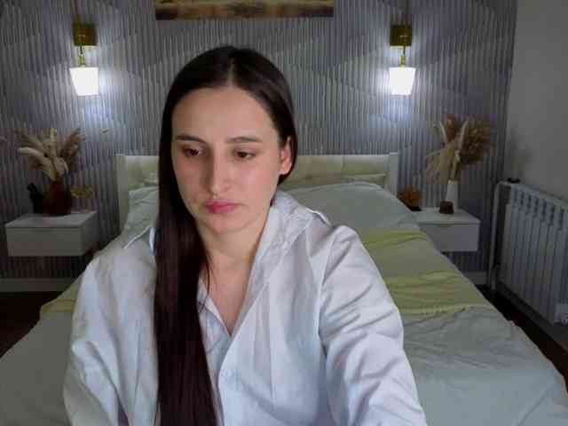 Elizabet-Collins webcam