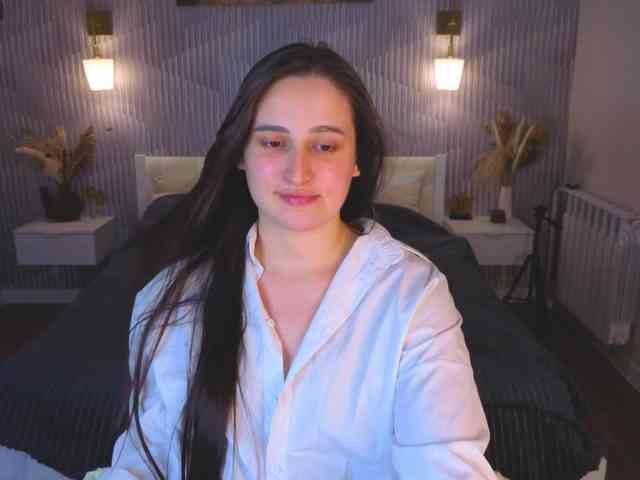 Elizabet-Collins webcam