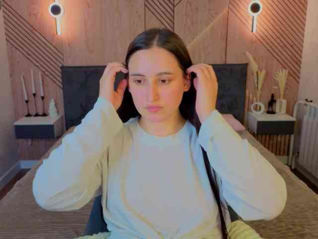 Elizabet-Collins webcam