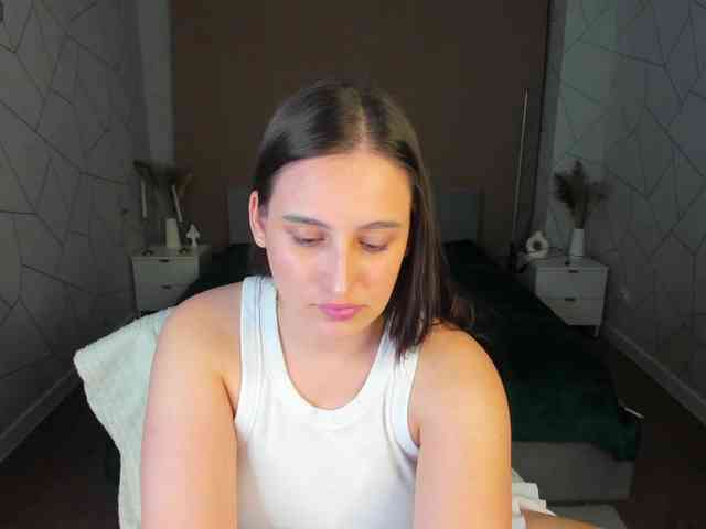 Elizabet-Collins webcam