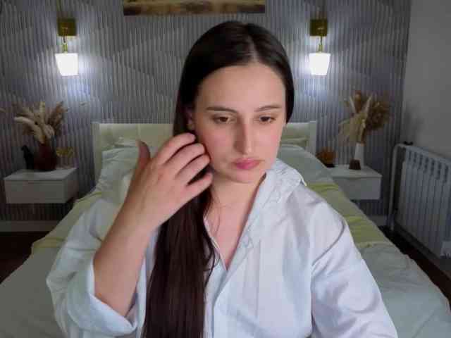Elizabet-Collins webcam