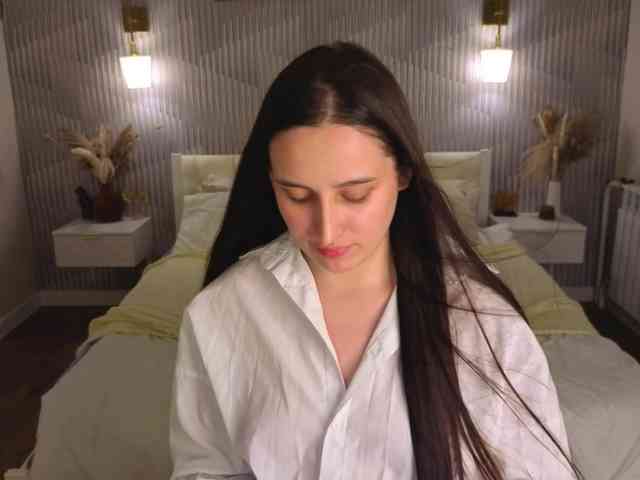 Elizabet-Collins webcam