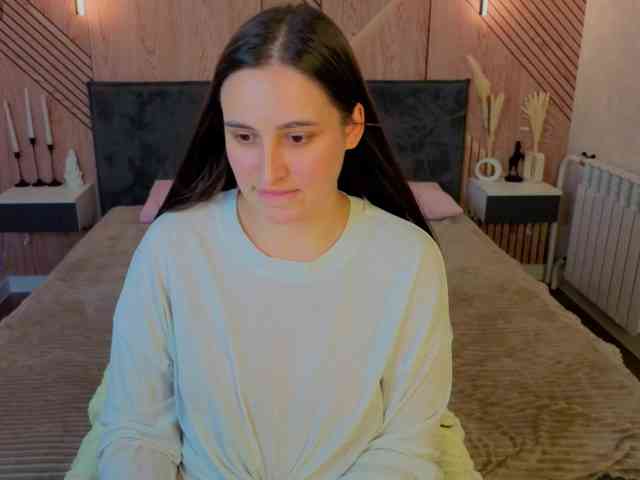 Elizabet-Collins webcam