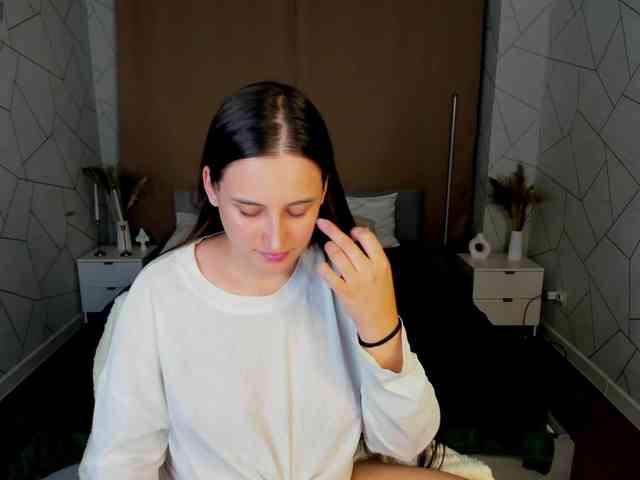 Elizabet-Collins webcam