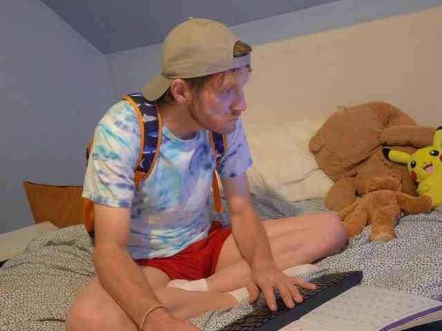LittleMikey09 Sex Cam Show