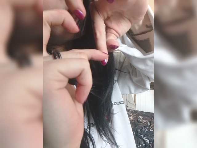 AWR0RA live cam on BongaCams