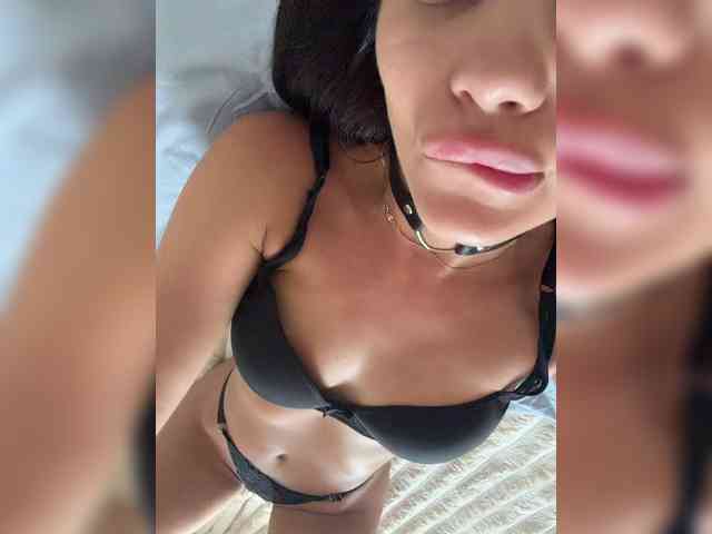 Lina1901 webcam