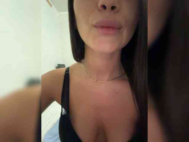 Lina1901 webcam